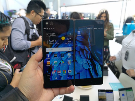 ZTE arriesga con su Axon M, pero al menos se diferencia en un mercado cada vez más uniforme