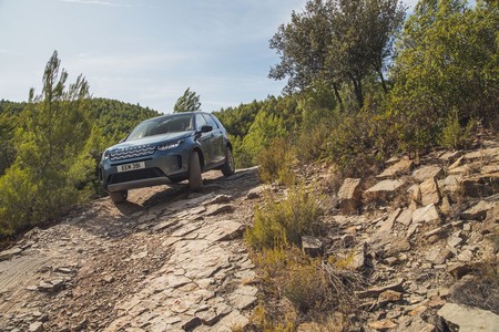 Land Rover Discovery Sport 2019 014
