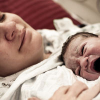 "Lo que sucede en el parto queda profundamente grabado en ambos cerebros". Entrevista a Ibone Olza