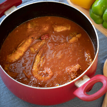 Caldereta de pescado y marisco, la mejor receta de esta cazuela marinera y fácil
