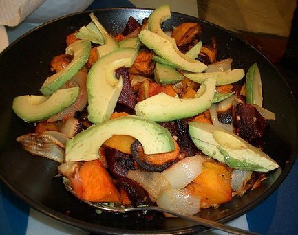 Recuerda incorporar grasas a tu ensalada
