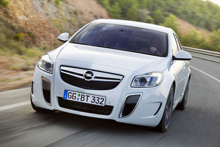 Opel Insignia OPC, imágenes oficiales y presentación en Barcelona