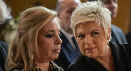 Terelu Campos y Carmen Borrego dejan de jugar a 'Pequeñas Mentirosas': una reconoce al hermano secreto y la otra pide perdón de rodillas a Rocío Carrasco