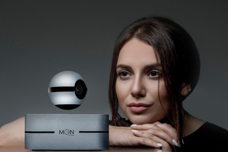 Moon, un sistema de seguridad con cámara que levita para ofrecerte vigilancia de 360 grados