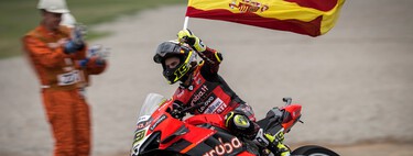¡Triplete! Álvaro Bautista se exhibe en Barcelona para poner la directa hacia el título del WSBK
