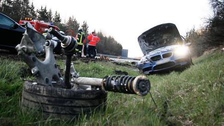 Dolorpasión™: Un M5 F10 se estrella a 300 km/h en la Autobahn