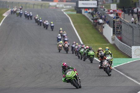 Estas son las opciones de Ana Carrasco para hacer historia como primera mujer campeona de SSP 300