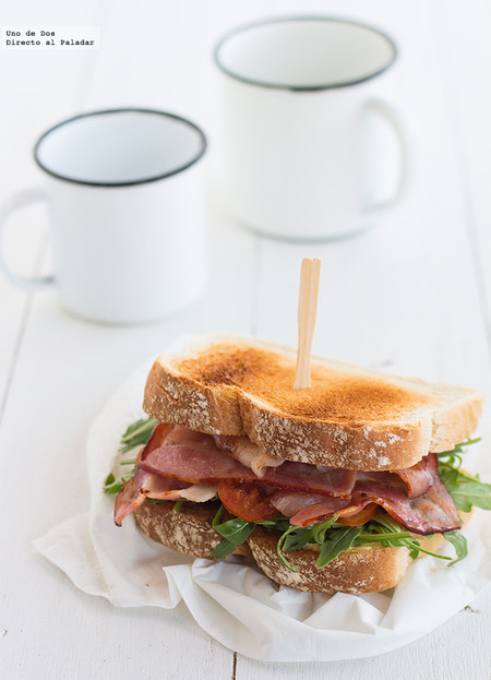 Sándwich de rúcula y bacon. Receta