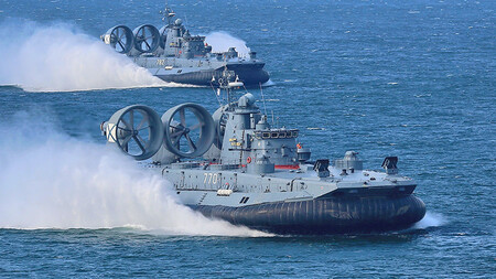 Hovercraft Militares 02