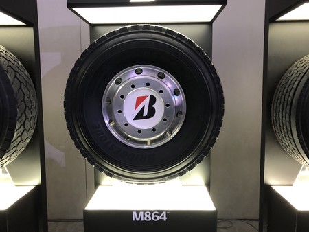 Bridgestone actualiza su gama de llantas para SUV y camiones, estas son sus nuevas ofertas