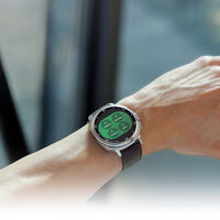 Reloj inteligente Samsung con cristal de zafiro y 64 GB de memoria. Puede hacer electrocardiogramas 