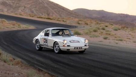 A subasta un raro Porsche 911 R en Monterrey. Objetivo: ser el 911 más caro de la historia