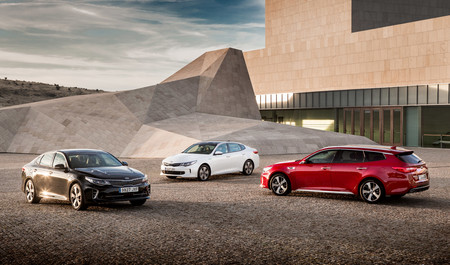 Kia Optima Wagon e Híbrido Enchufable, toma de contacto