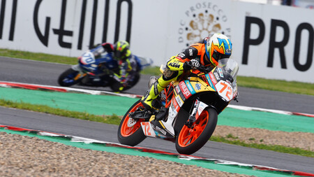 ¡Histórico! Victor Steeman consigue la primera victoria de la historia de KTM en Supersport 300