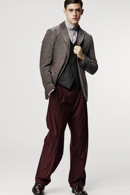 Los pantalones baggy son la prenda clave de la colección de otoño de Giorgio Armani
