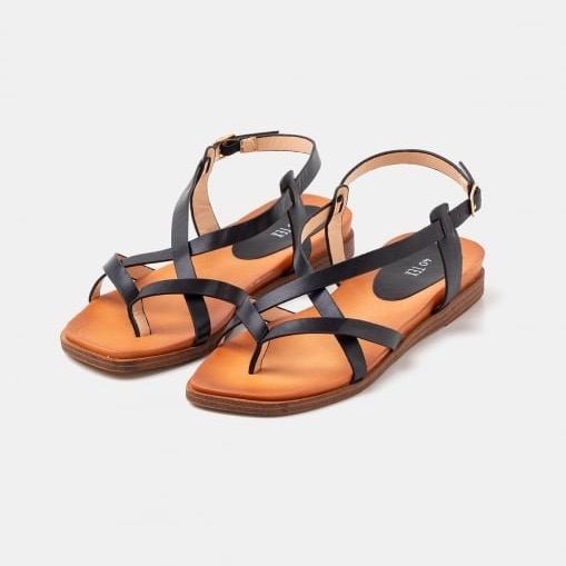 Sandalias negras de tiras