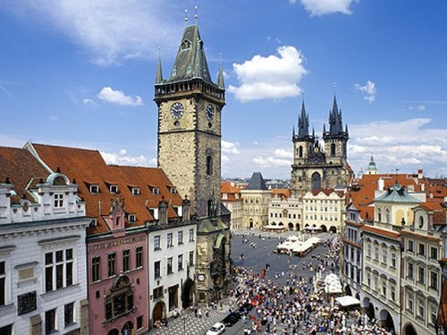 Cómo llegar del aeropuerto al centro de Praga 
