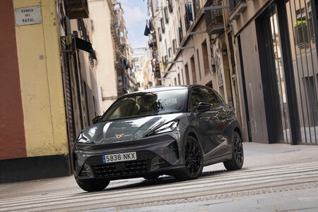 Cupra Raval En La Rambla Del Raval De Barcelona