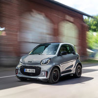 Los smart EQ fortwo y forfour eléctricos estrenan nuevo diseño, pero conservan la misma batería de 17,6 kWh