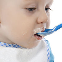 Advierte la OMS de exceso de azúcar, etiquetado confuso y comercialización inapropiada en los alimentos comerciales infantiles