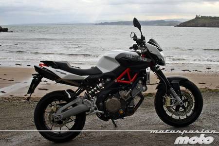 Aprilia Shiver 750, prueba (características y curiosidades)