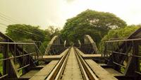 El verdadero puente sobre el río Kwai. Kanchanaburi, Tailandia (II) 