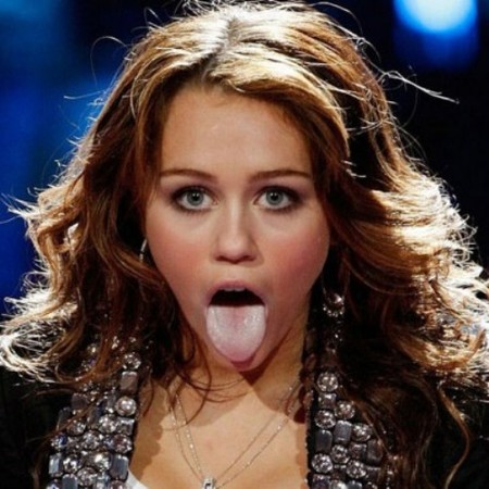 A Miley Cyrus le gusta demasiado Disney y se convierte en hada