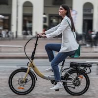 La DGT explica las 19 normas básicas para montar en bicicleta evitando multas 