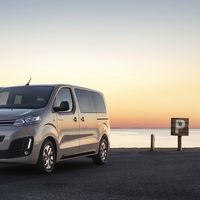 La Citroën SpaceTourer Rip Curl está mejor equipada, pero no tiene ni rastro de camper