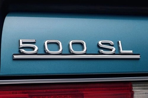 Homem comprou um novo Mercedes 500 SL em 1983 e depois escondeu o carro do mundo; agora a beleza veio à tona