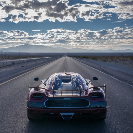 Koenigsegg 2 - Bugatti 0. ¡Ya es oficial! Con 444,6 km/h, el Koenigsegg Agera RS es el coche más rápido del mundo