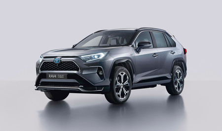 El Toyota RAV4 Plug-in Hybrid llegará a Europa este año con más de 65 kilómetros de autonomía eléctrica y 306 CV