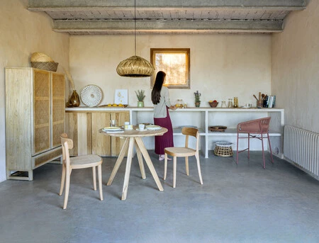 Naturally Handmade es la colección más natural de Kave Home repleta de materiales sostenibles y artesanales para
casa
