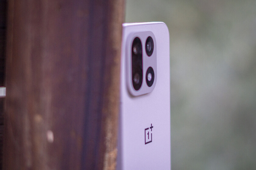 Ya podemos decirlo en voz alta: no hace falta cargar el móvil cada día. Android puede presumir de ello