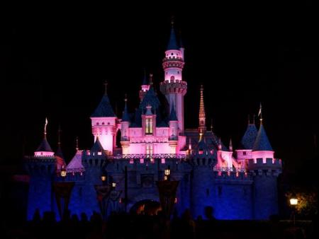 Brote de sarampión en Disneyland: se pide no visitar el parque a los niños no vacunados