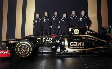 El nuevo Lotus E20 se presenta no con pocos problemas