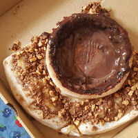 Hemos probado la nueva pizza con KitKat de Telepizza. Y es tan abominable como deliciosa
