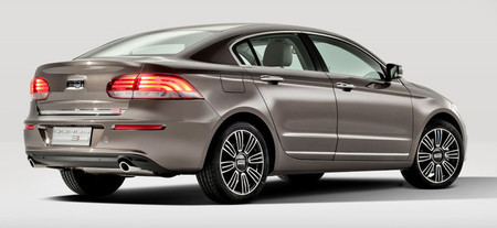 Qoros 3 Sedán 2013