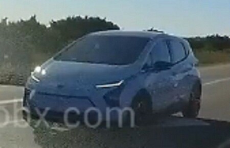 Chevrolet Bolt EV 2022 fue captado sin camuflaje y ¡vaya que cambió!