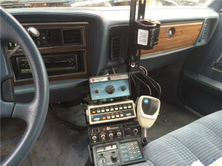 Dodge Diplomat coche policía interior