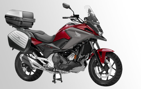 Maletas, top case y caballete por 8.200 euros para la Honda NC750X 2019