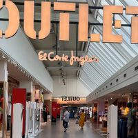 El outlet de El Corte Inglés liquida al 70% de descuento los vaqueros Levi's más bonitos que desearemos llevar a diario