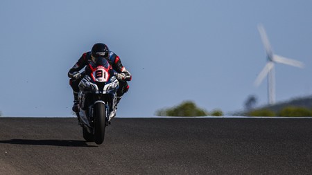 Jordi Torres seguirá con Kawasaki en el WSBK: ha renovado con el equipo Pedercini