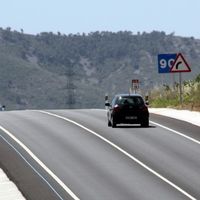 El Gobierno cifra en 2.000 millones de euros el déficit en conservación de carreteras y propone el pago por uso