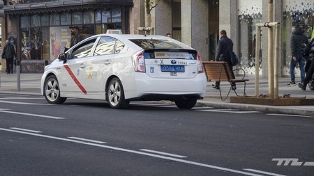 La guerra del taxi traslada el campo de batalla a la sede del Partido Popular, y durante la tarde por todo Madrid