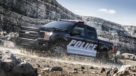 Ford desvela el imponente F-150, vestido de nuevo con el uniforme policial