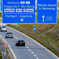 Angela Merkel esgrime la contaminación como arma para ganar las elecciones: anima a los consumidores a demandar a la industria