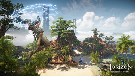 Horizon Forbidden West detalla nuevos aspectos: sistema de escalada libre, diferencias entre PS5 y PS4, DualSense y más