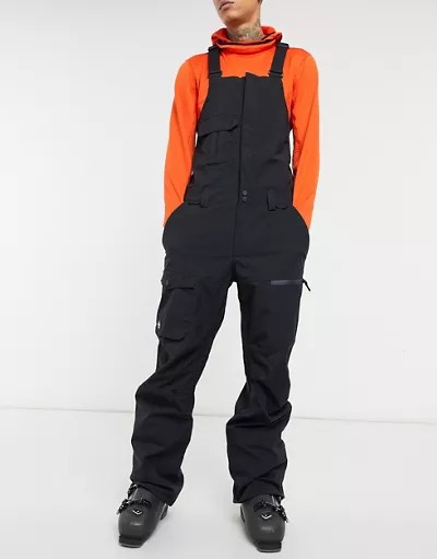 Mono de esquí negro con diseño utilitario de Quiksilver