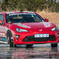 El Toyota GT86 bate un nuevo récord Guinness al drift más largo: ¡168 kilómetros!